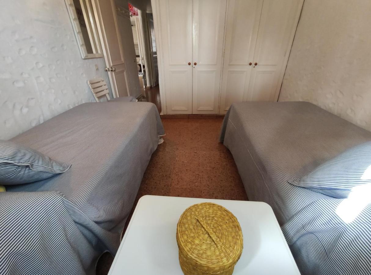 Feriehus Lovely 2 Bedroom With Parking